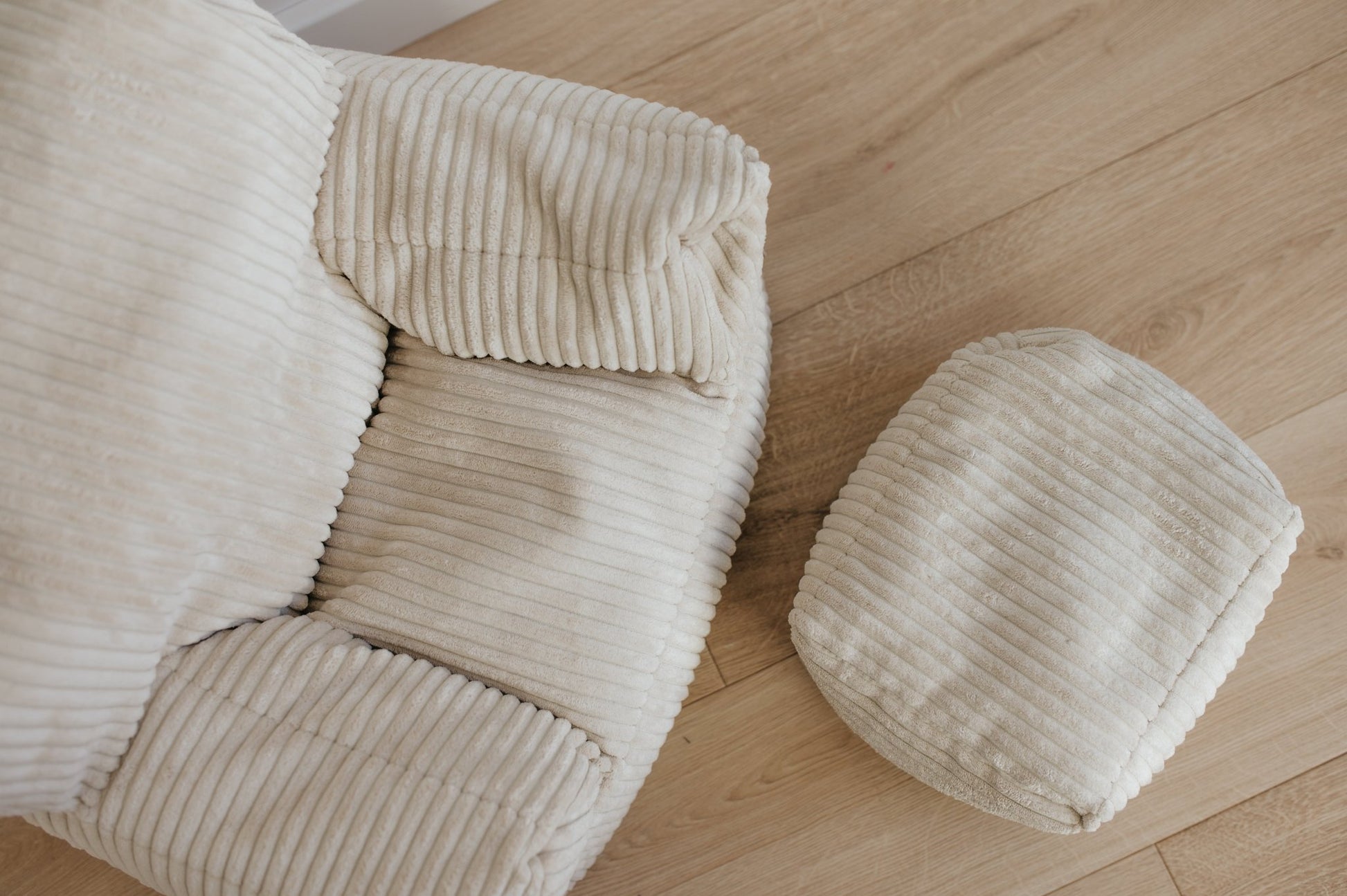 KIDS SWEET Dziecięcy Fotel z Podnóżkiem - poom kids