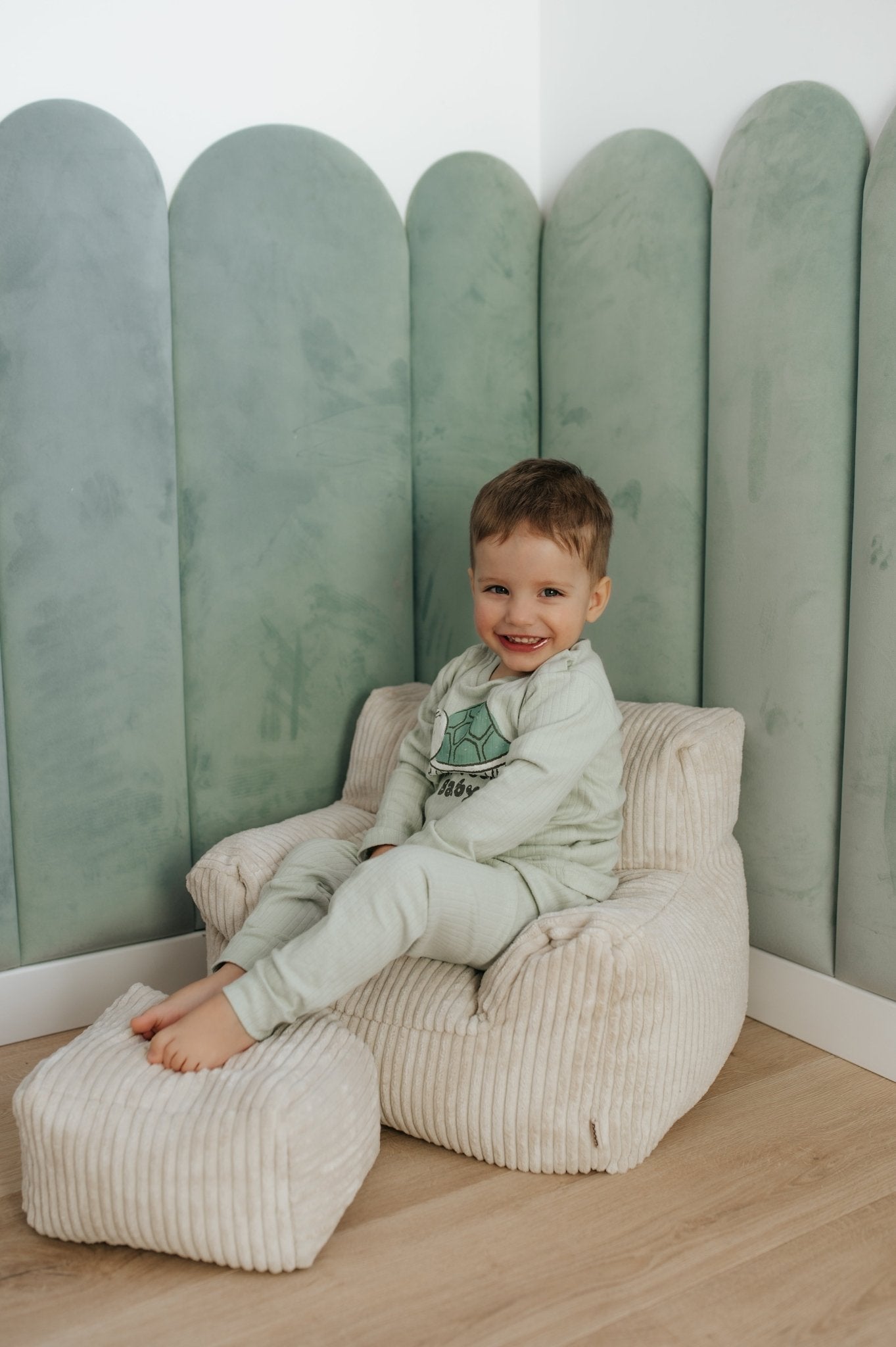 KIDS SWEET Dziecięcy Fotel z Podnóżkiem - poom kids