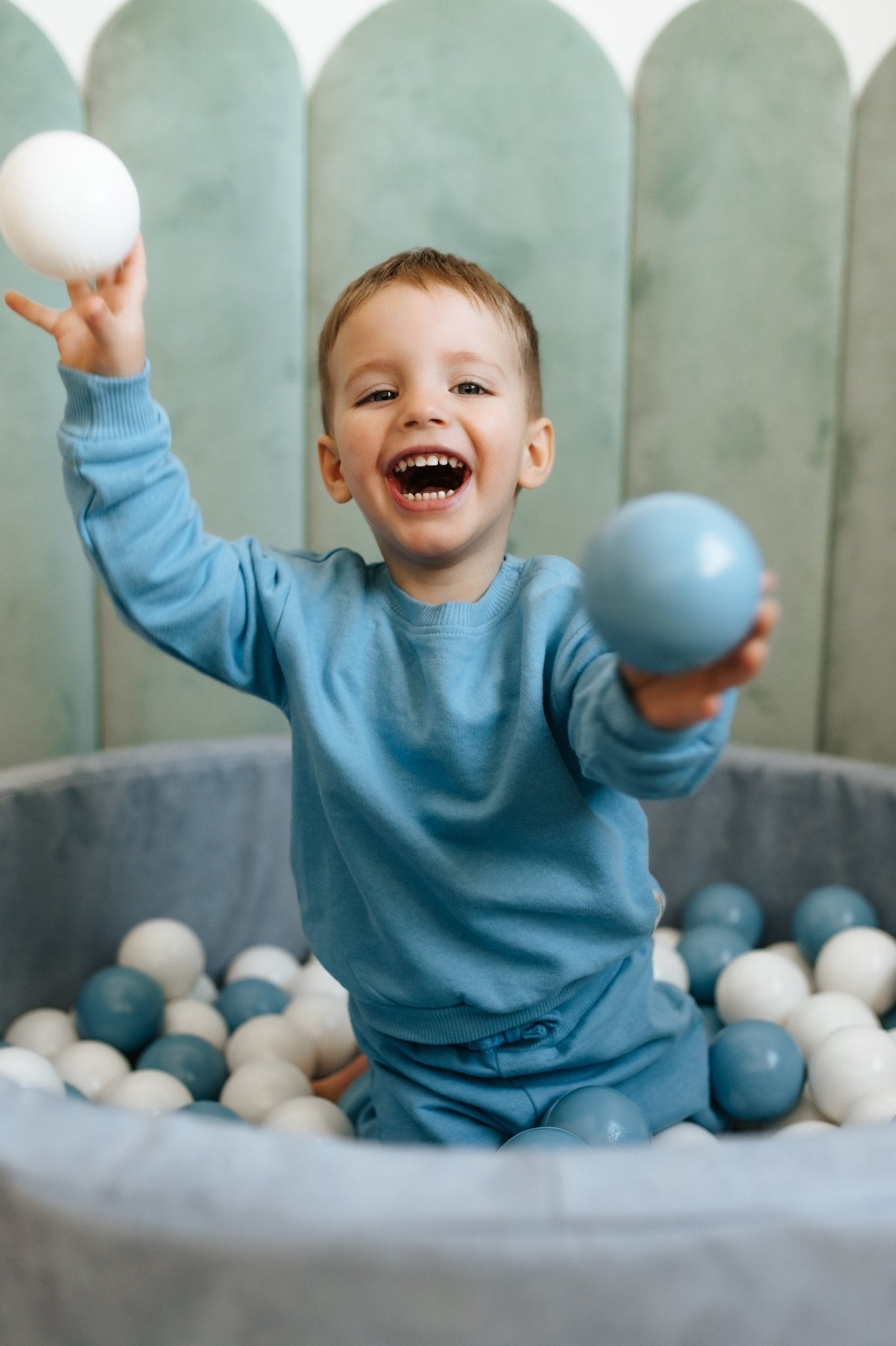 KIDS MIKI Duży Dziecięcy Basen 2 - osobowy Tkanina Welwetowa z Piłkami ∅100cm (200 piłeczek) - poom kids