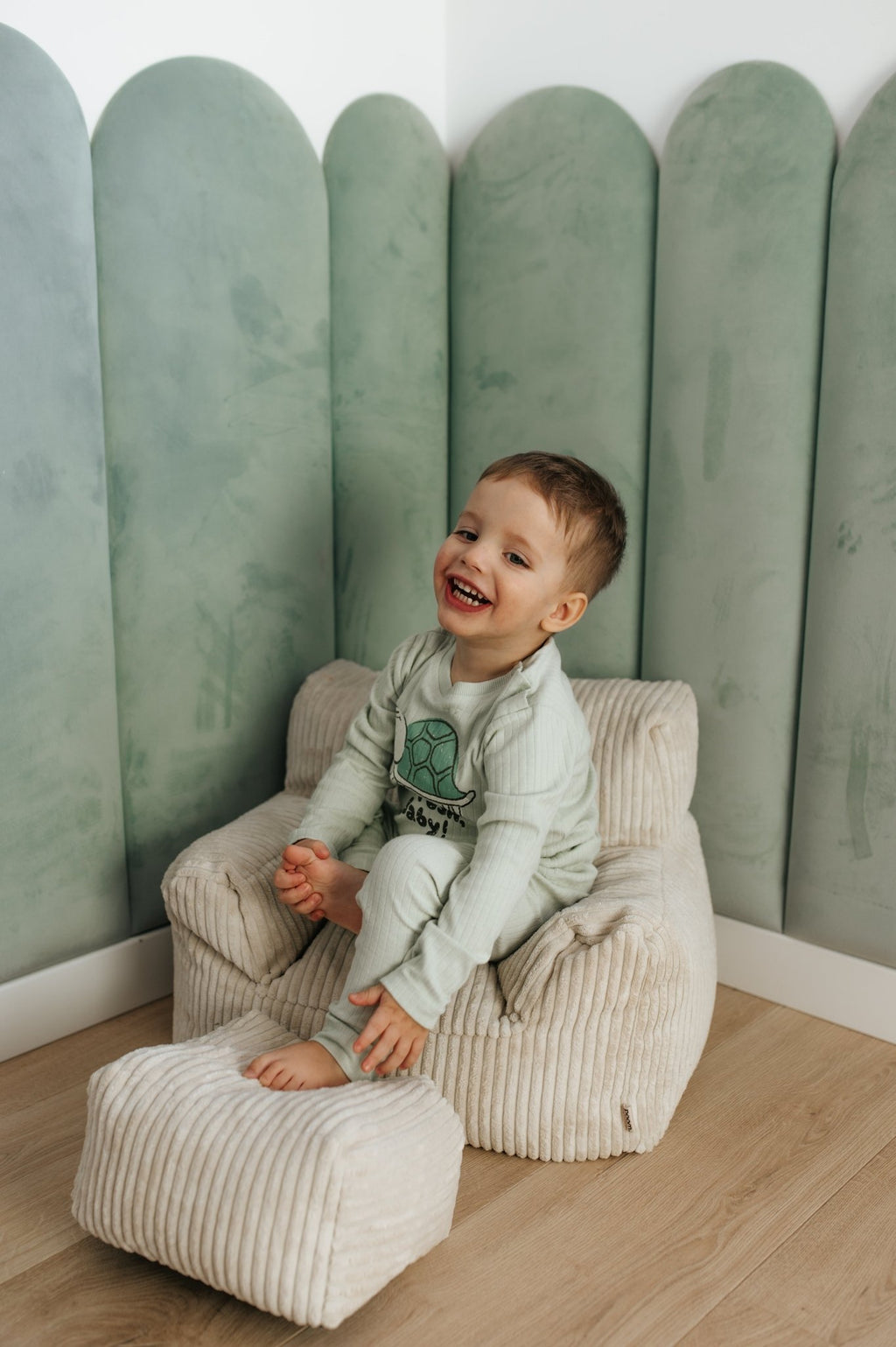 KIDS SWEET Dziecięcy Fotel z Podnóżkiem - poom kids