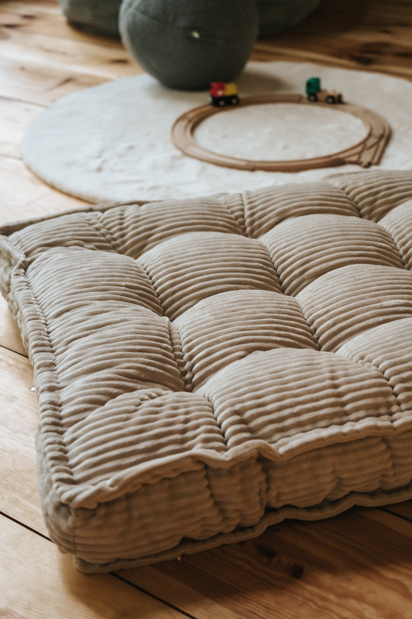 Materac francuski pikowany dla dzieci 130x60x10 cm - poom kids